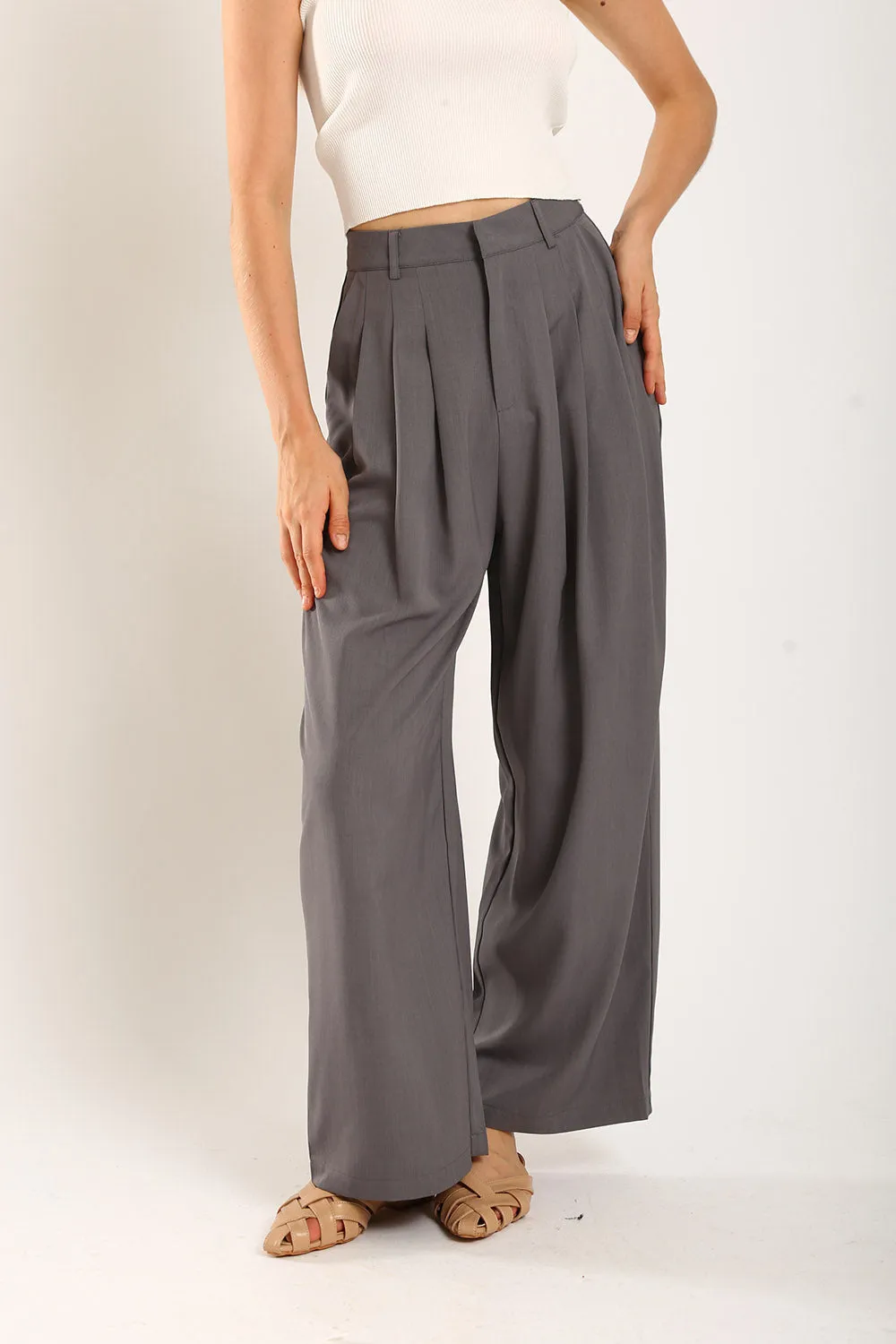 Claudette Relaxed Tailored Pants in Grey