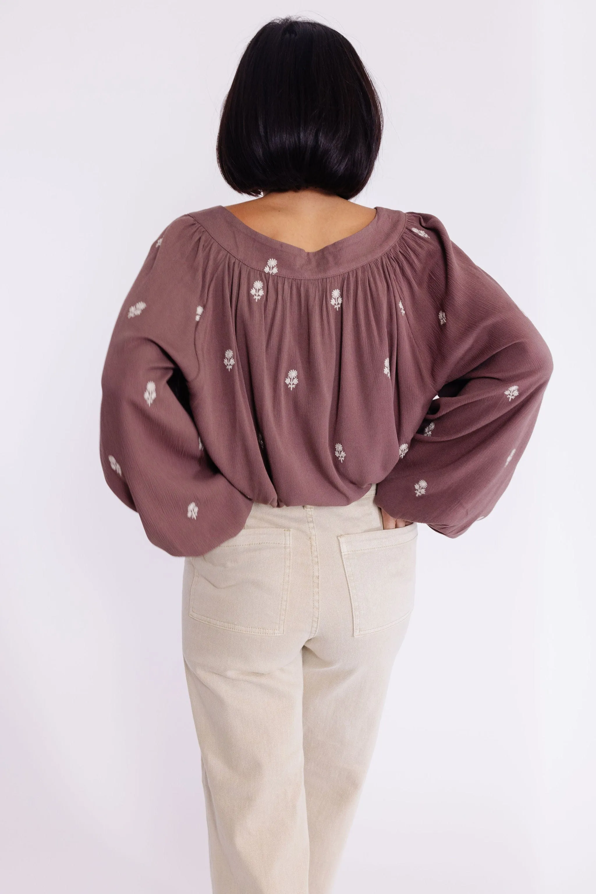 Lulu Blouse in Mocha