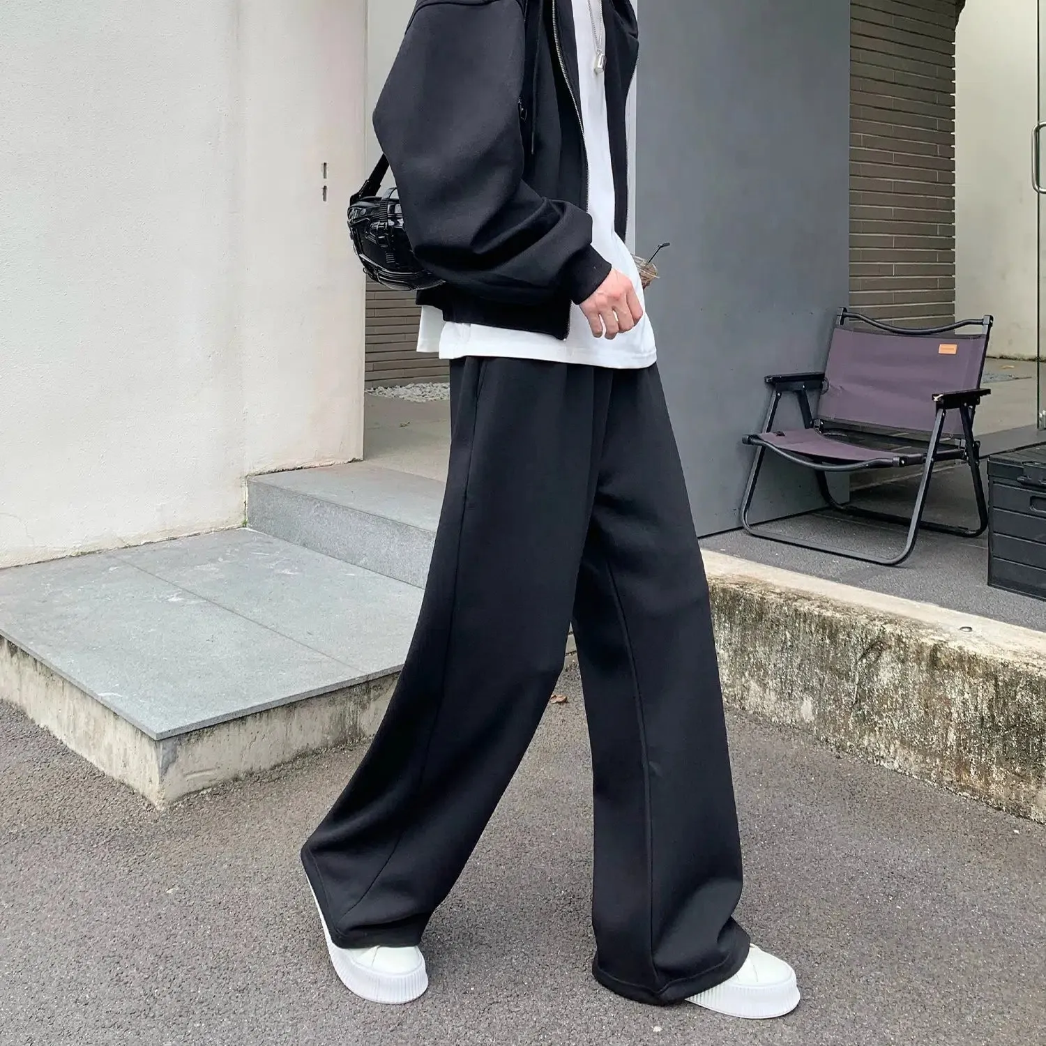 Wide-leg Relaxed Fit Sweatpants